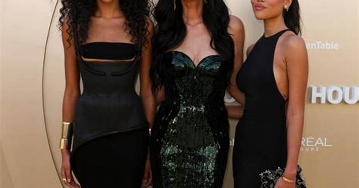 Aoki Lee Simmons Returns to Tv Height Harvard Degree and Her Next