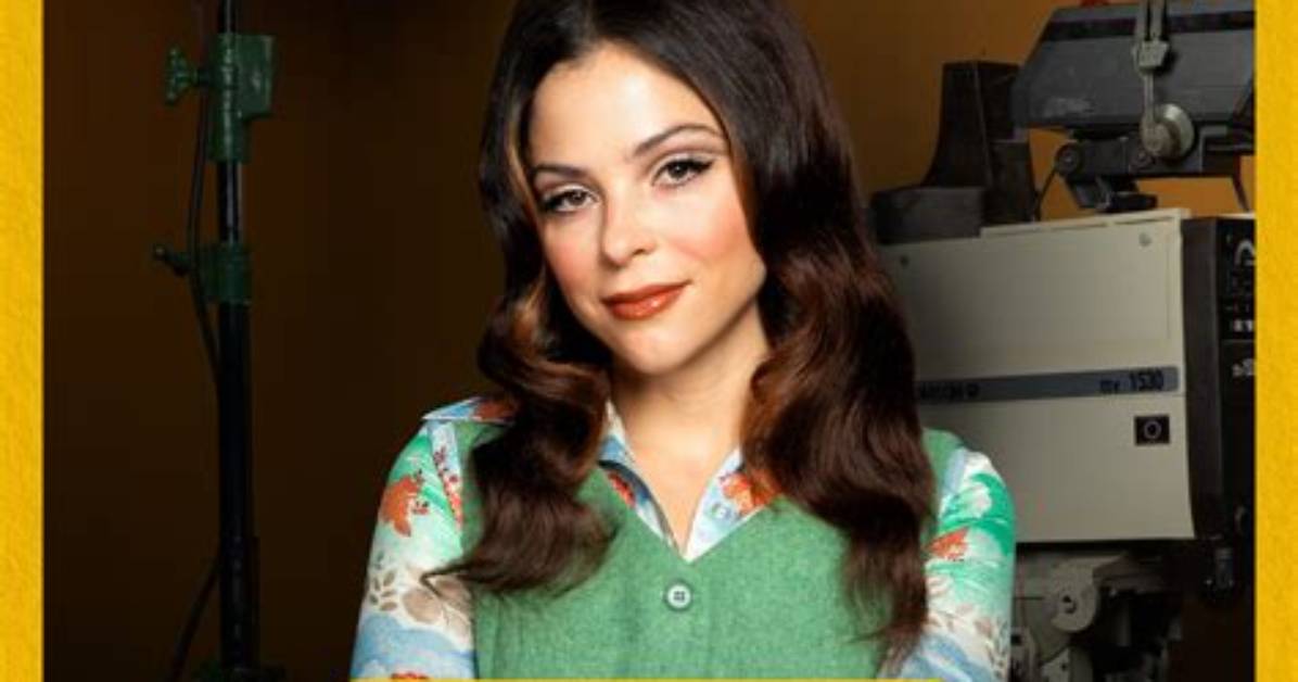 Chespirito Bioseries Explodes Online Where Paulina