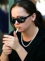 Christina Ricci Smoking Faqs: Prop Cigarettes, 90S Lore, and Health Realities