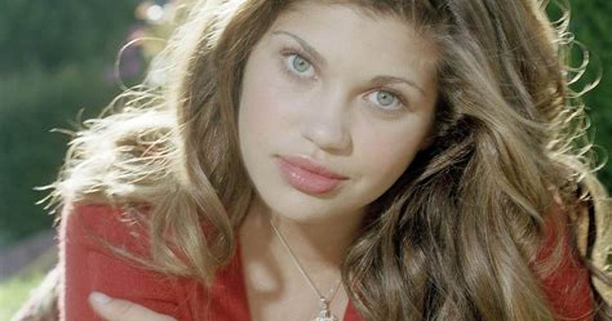 Danielle Fishel in the Spotlight from 90S Star To