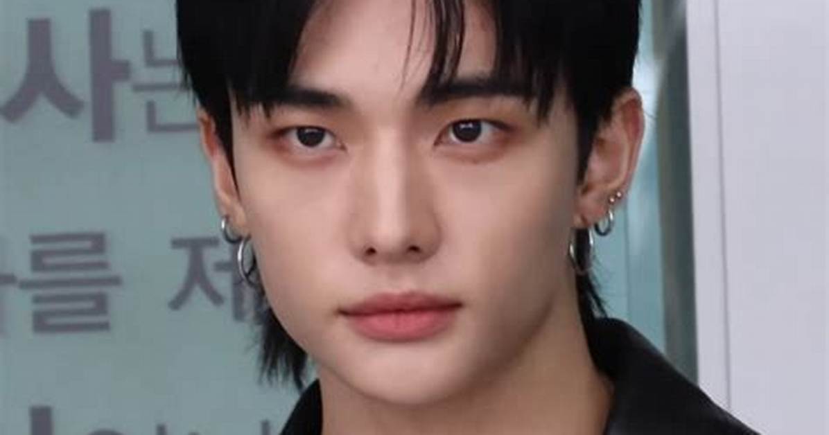 Did Hyunjin Leave Stray Kids The
