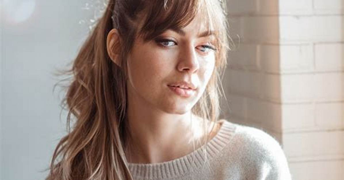 Does a Ponytail with Side Bangs Suit Your Face Shape Stylists Debunk
