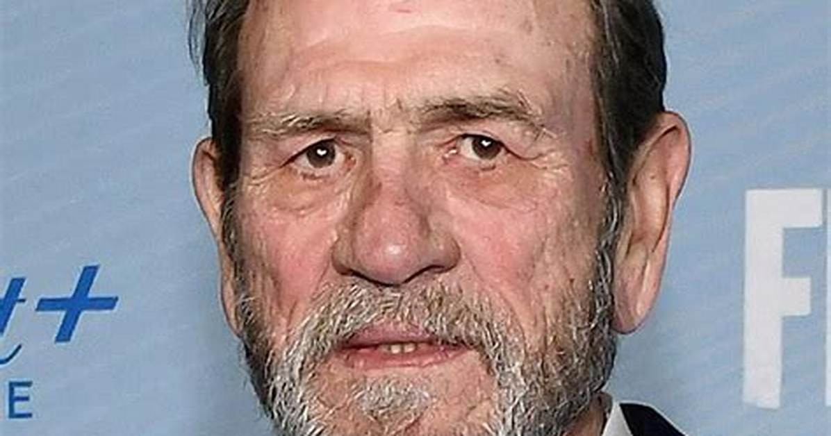 Does Tommy Lee Jones Smoke in Real Life the Shocking Truth Behind His On