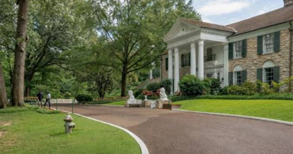 From Teenage Courtship to Graceland Nursery the Chronological Path to Lisa Marie S