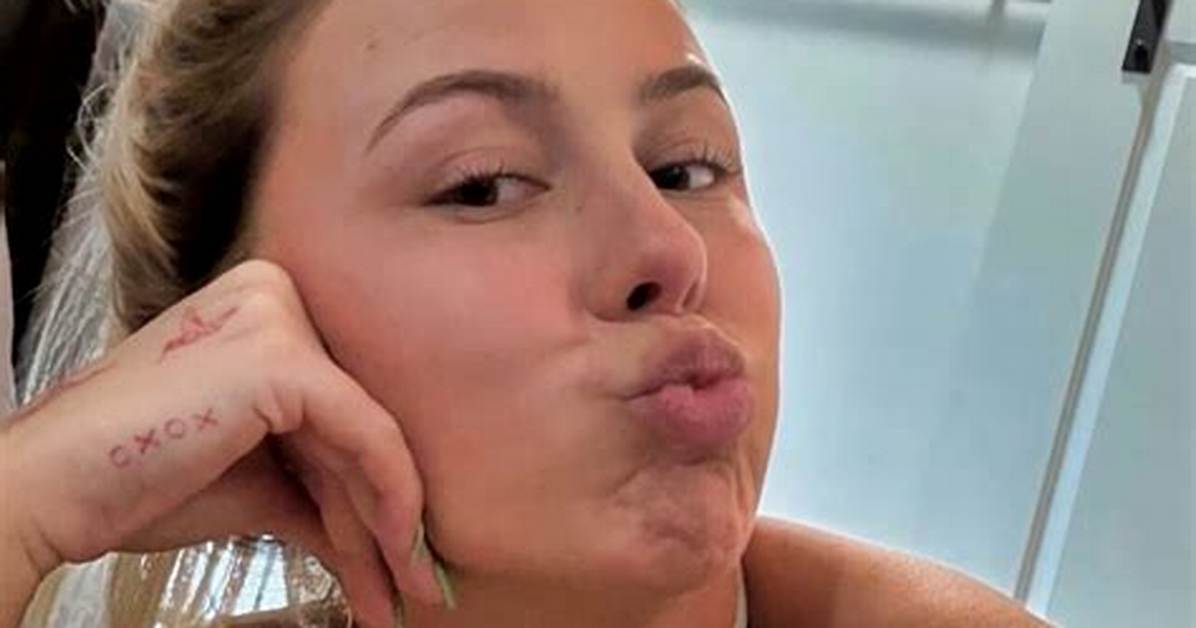 Haliey Welch Sparks Internet Frenzy with 10 Fanfix