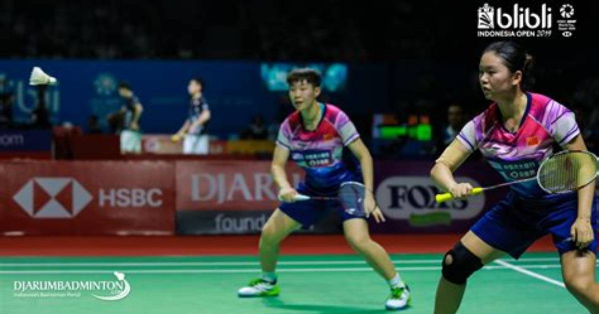 Hong Lan Ting Xia Tong Ben Dian Wan Quan Gong Lue Fa Akusesu Osusumeranchi Chichi Guiri Qing Baowo Che Di Jie