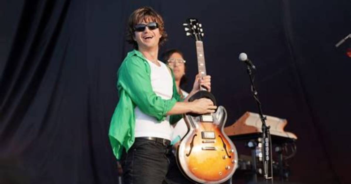 How Joe Keery S Musical Alter Ego Djo Shocked the World with End Of
