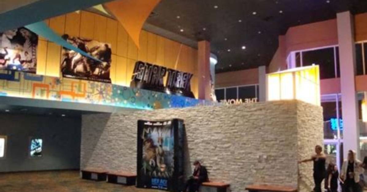 Inside Anaheim Gardenwalk a Look at the Best Restaurants Art And