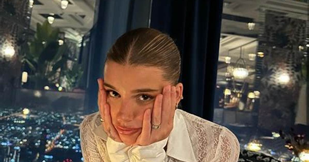 Inside the Ari Kytsya Reddit Storm How an Onlyfans Lecture