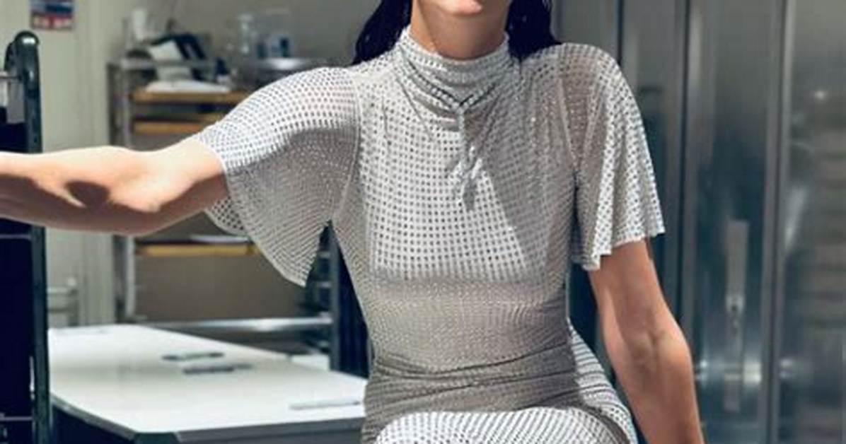 Is Irina Shayk S Diet Realistic Deconstructing the Science of Her
