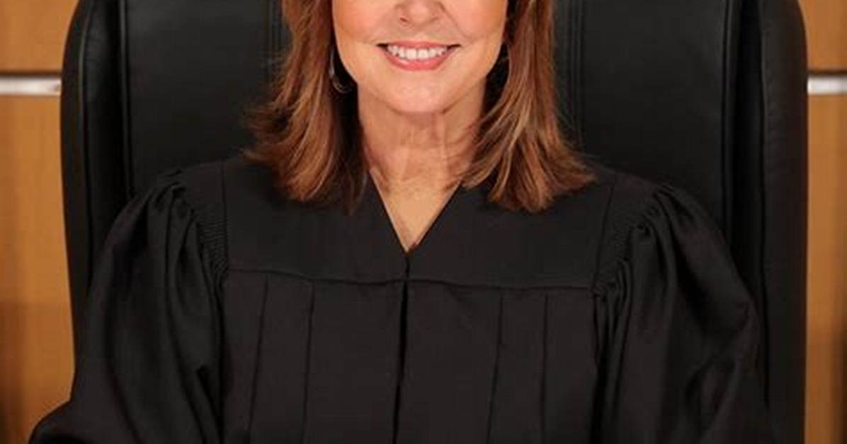 Judge Marilyn Milian S Real Height How Tall Is the Iconic Tv Judge In