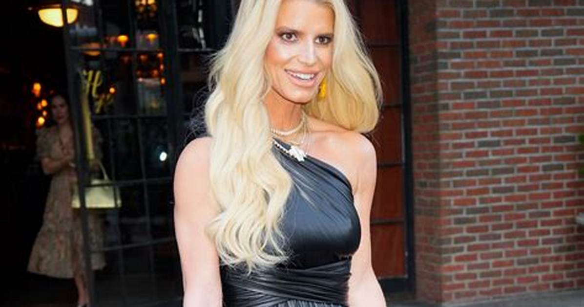 Look Jessica Simpson Unveils Gorgeous Cabuya