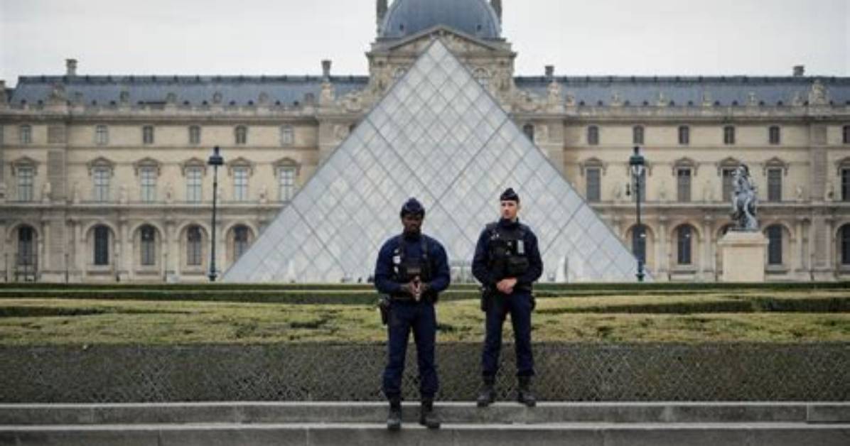 Louvre Robbers Mugshots Rumor Did French Police Unmask the Hi Vis