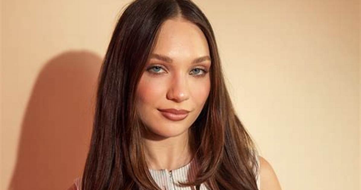 Maddie Ziegler S Next Chapter Uta Agency Signing Sister Kenzie S Broadway Debut And