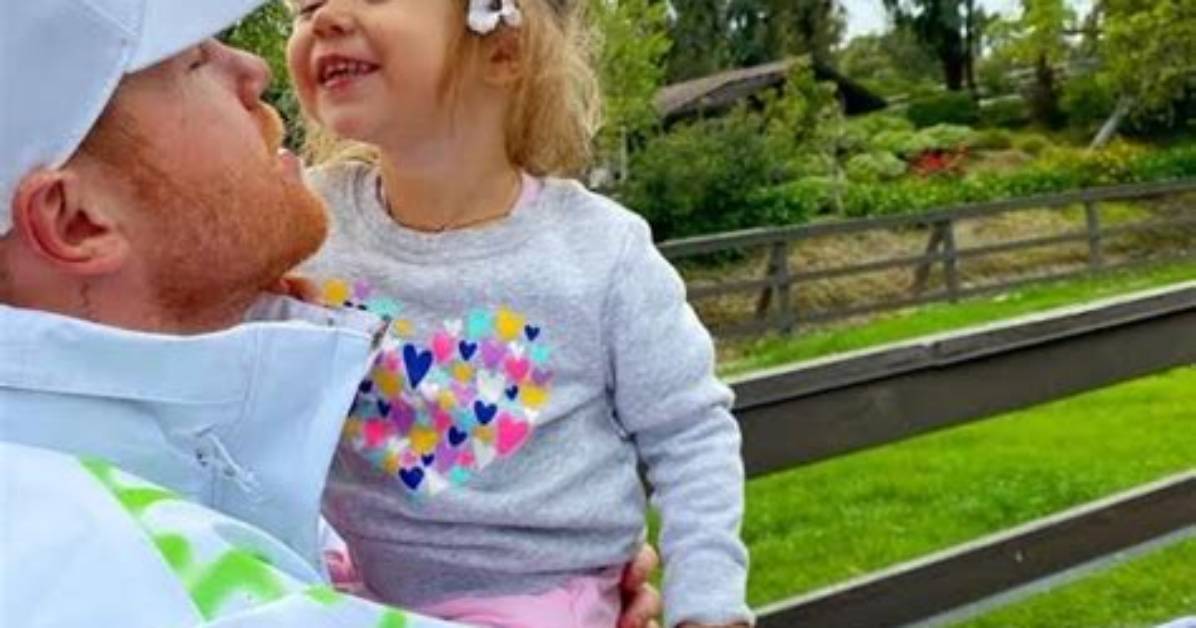 Meet Canelo Alvarez S Daughter Emily Cinnamon Bio Age And
