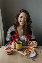 Molly Yeh Biography, Age, Height, Husband, Net Worth, Family