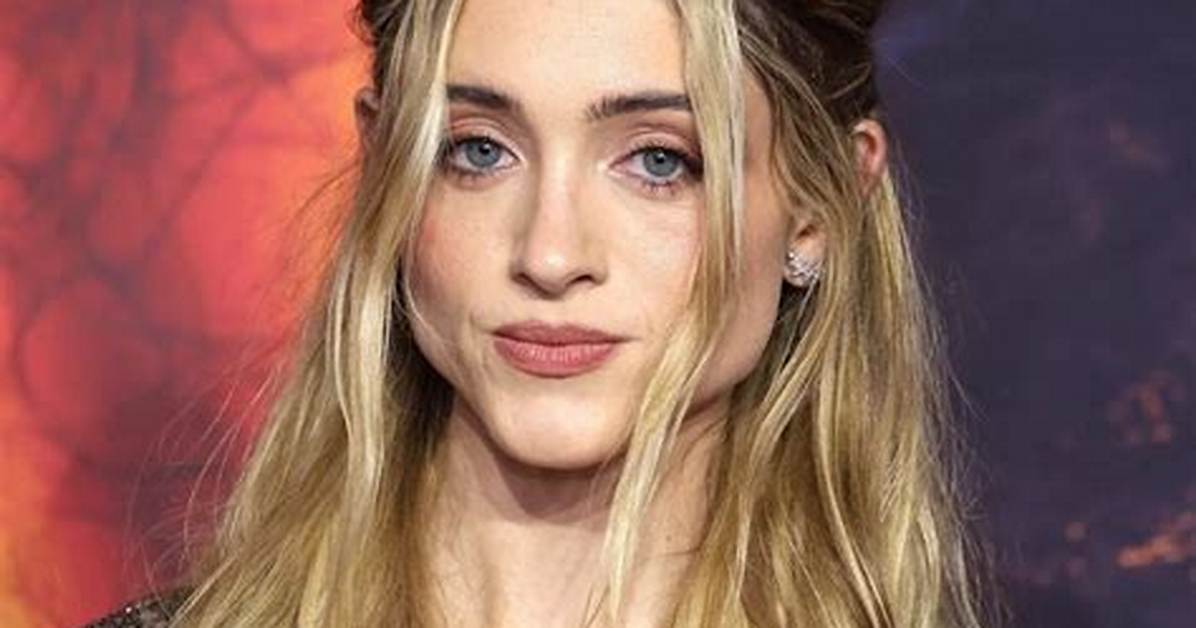 Natalia Dyer S Career Timeline from Hannah Montana the Movie to Global Stranger