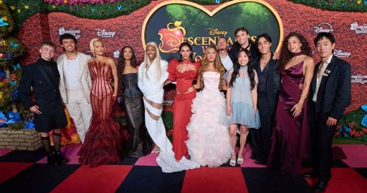 Red Carpet Photos Descendants Wicked Wonderland Cast Stuns at Academy