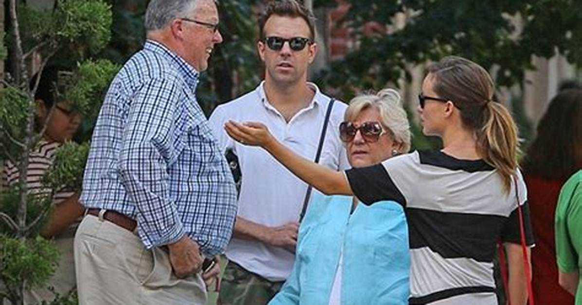 Who Is Jason Sudeikis S Dad Clarifying the Confusion Behind The