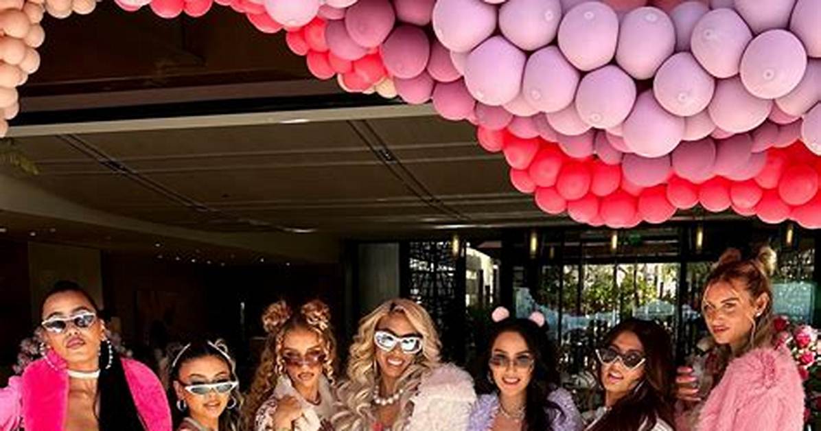 Why the 2016 Party Theme Took over The