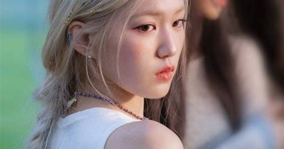 Yoon Jiyoon S Platinum Blonde Era How an Iconic Hairstyle Defined Her