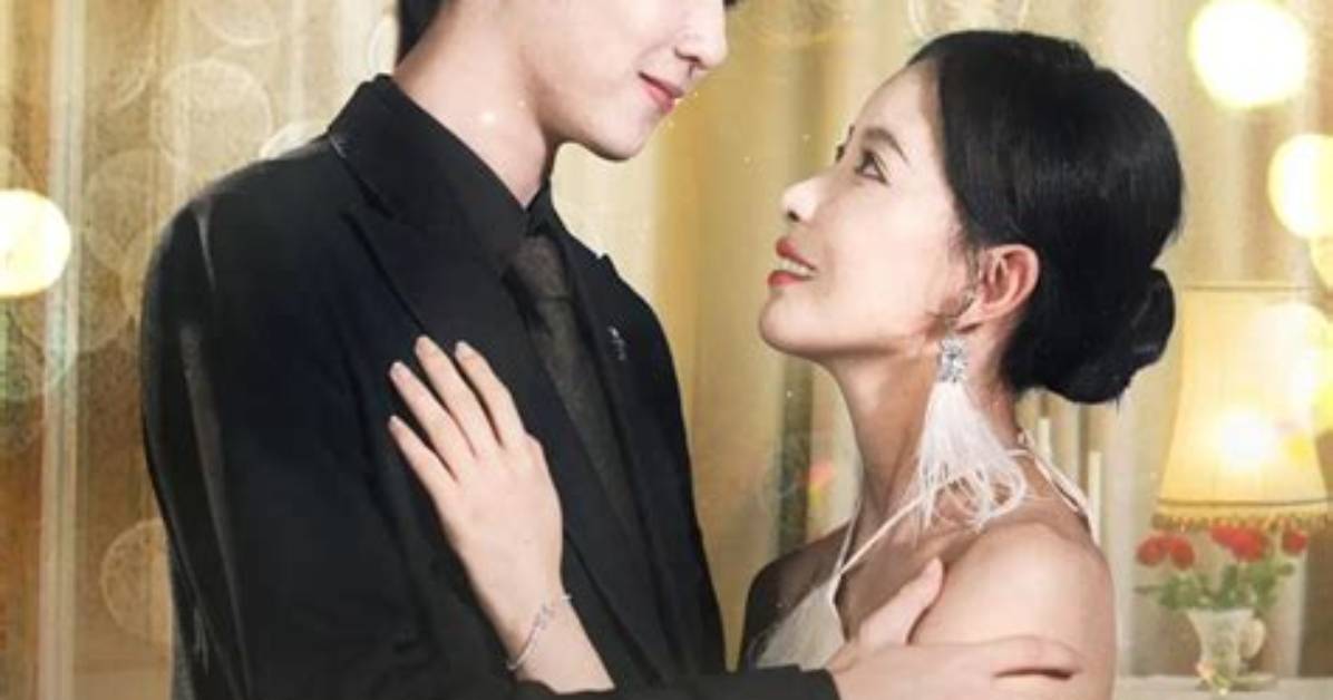 Zhan Likanano Zheng Xing Qian Houno Hua Xiangwo Bi Jiao Gong Yanpatsutodoru Yanheno Ju De Bian Huawo Che Di